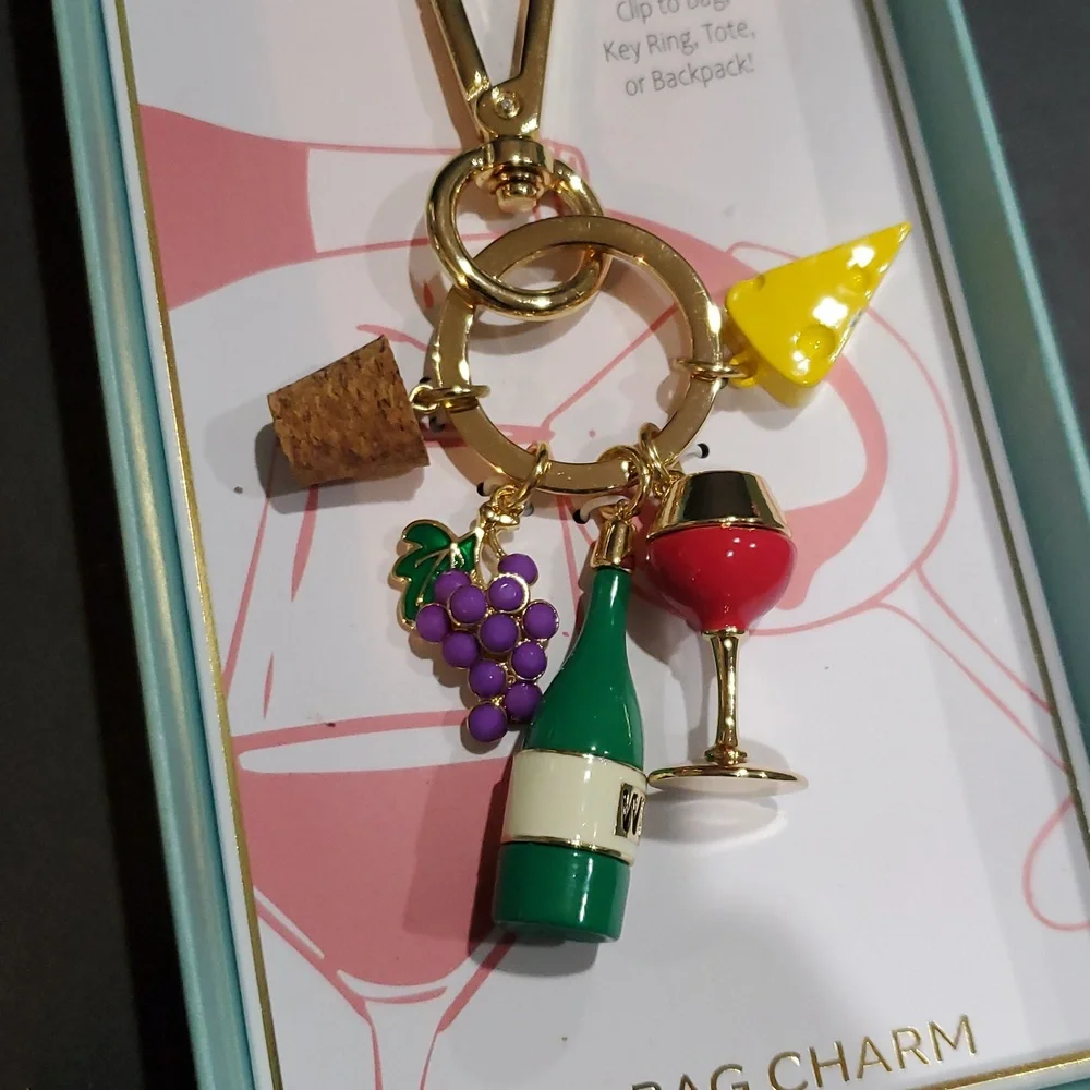 Wine cheese grapes brunch‎ bon vino theme keychain bag charm brand new